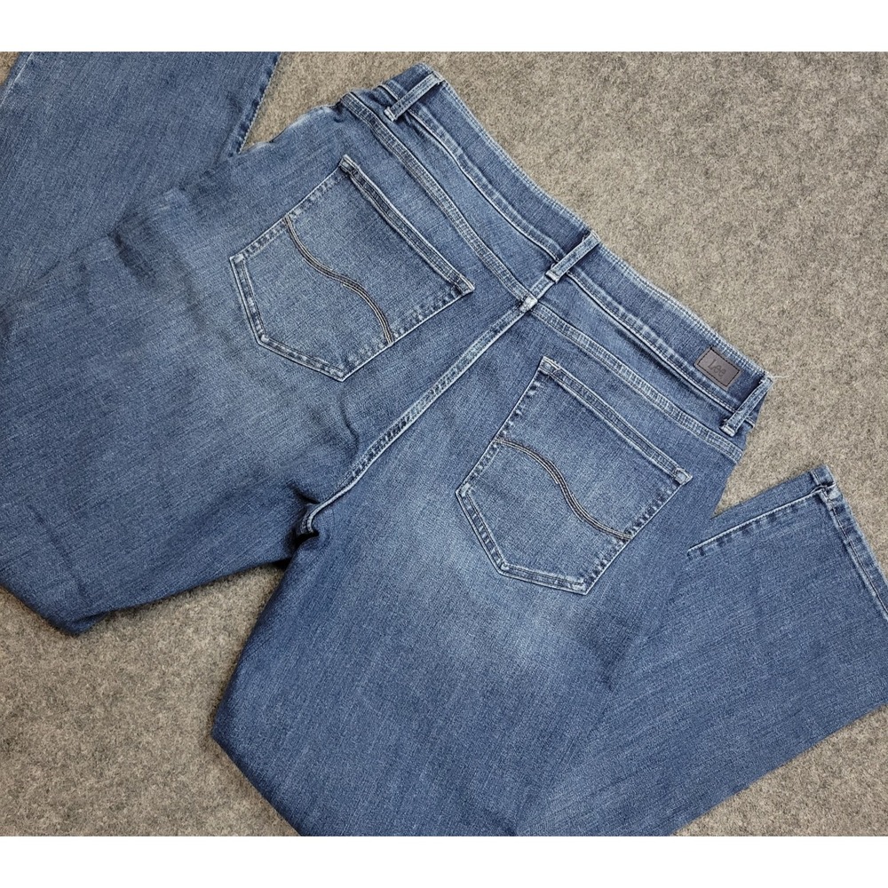Lee Jeans Womens 14M Blue Denim Whiskered Stretch Total Freedom Straight Leg